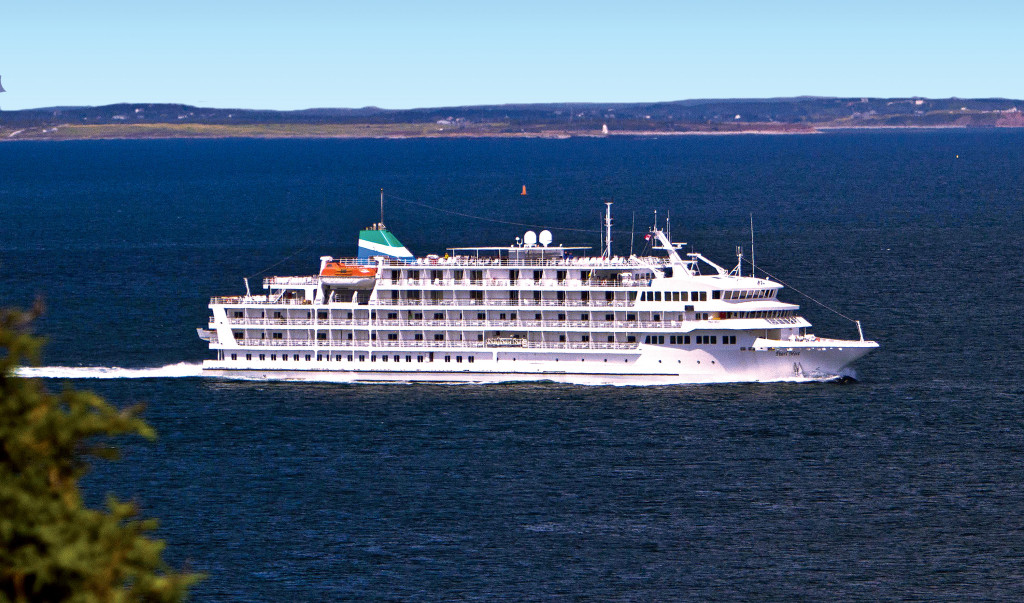 Pearl-Sea-Cruises-Ship2 | AardvarkCompare.com