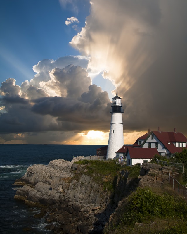 Pearl-Sea-Cruises-Lighthouse | AardvarkCompare.com